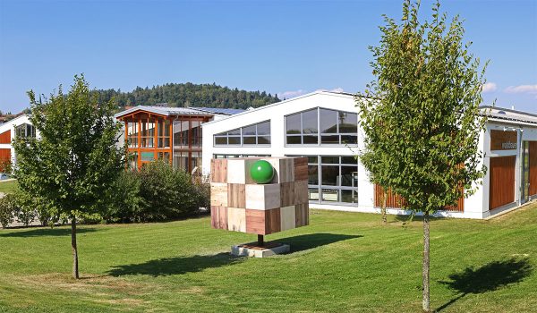 Waldbauer Komplettzimmer direkt am Firmenstandort in Bayern